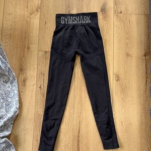 Black Gymshark leggings